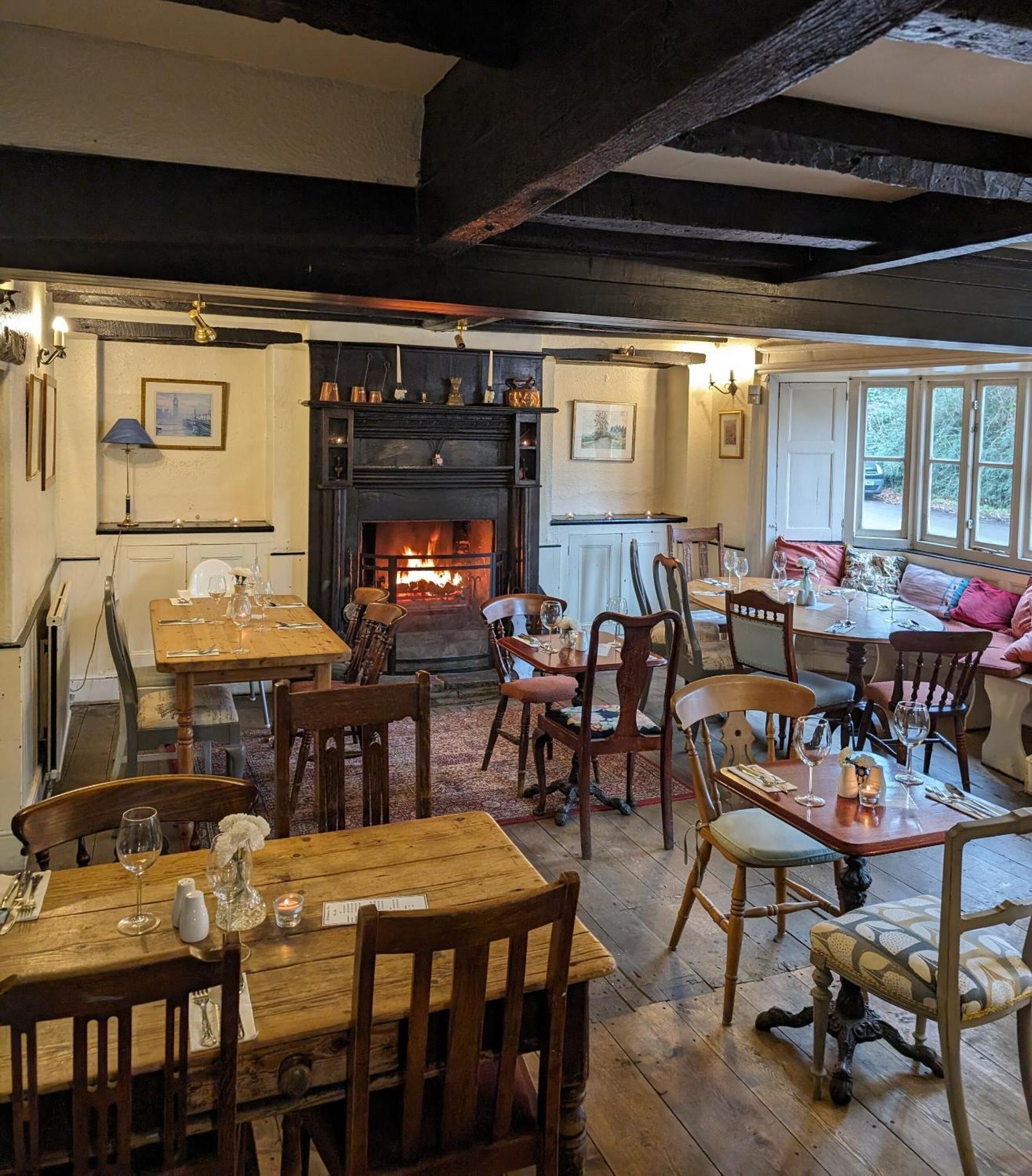 เดอะ บาร์โทโลมิว อาร์ม Bed & Breakfast Maidford ภายนอก รูปภาพ